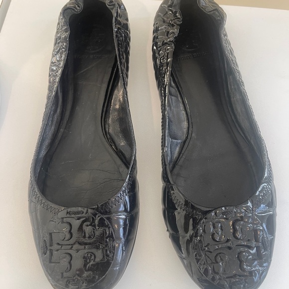 Tory Burch Reva Croc Embossed Ballet Flats - Picture 1 of 16
